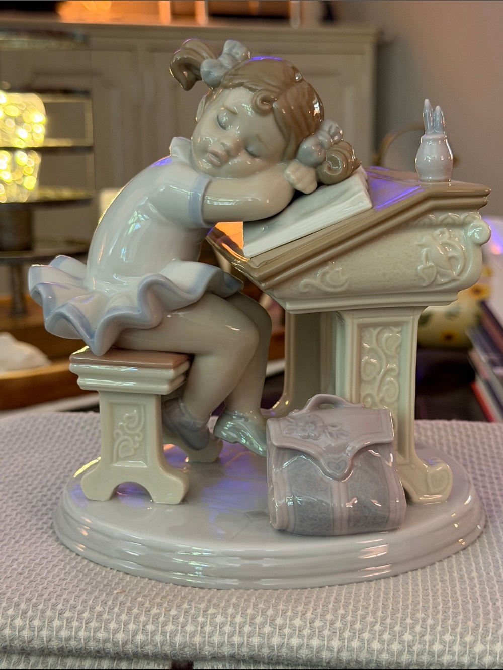 Lladro “Waiting for the Bell” Figurine No. 06802 w/Original Box & COA, PRISTINE